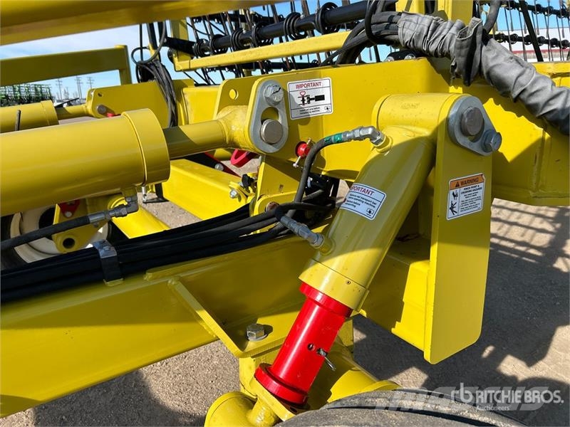 Degelman SM+90-7 90 ft Mid Harrow Gradas