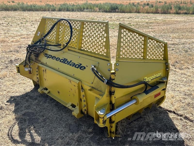 Degelman SpeedBlade 144 in Skid Steer Snow Blade Schneeschilde und -pflüge