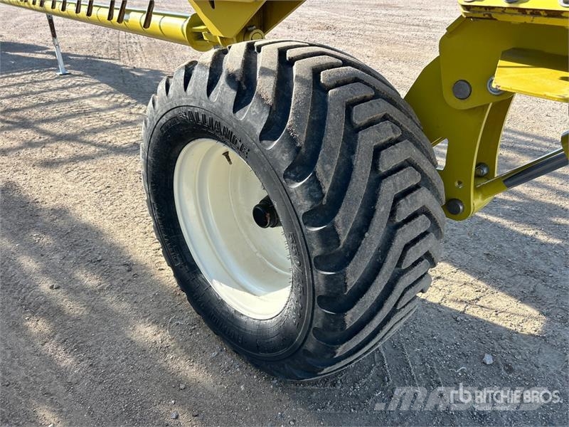 Degelman StrawMaster+ 90-7 90 ft Mid Harrow Ecēšas