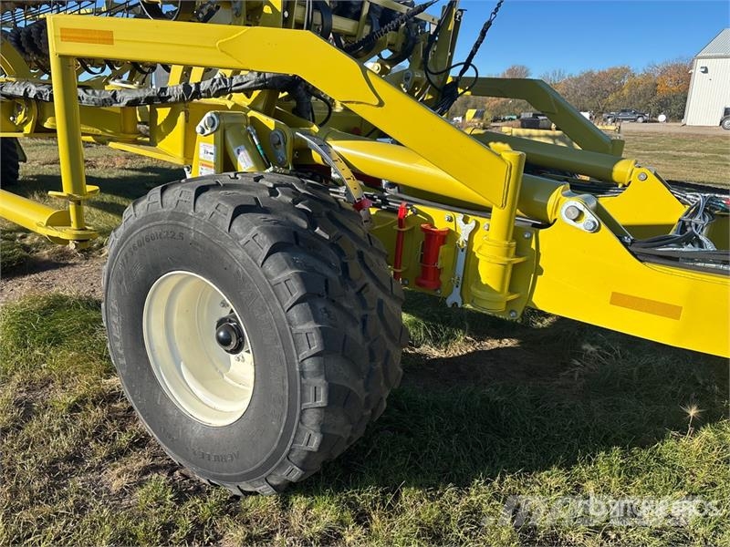 Degelman Strawmaster SMX70 70 ft Heavy Disc-on-Demand 18 in Gradas