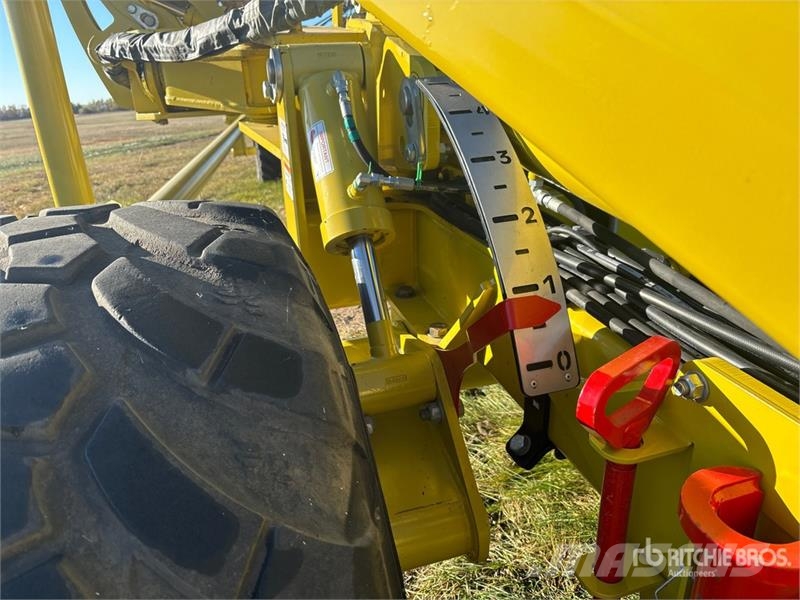 Degelman Strawmaster SMX70 70 ft Heavy Disc-on-Demand 18 in Gradas