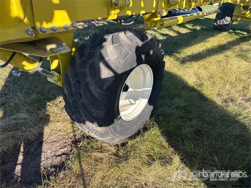 Degelman Strawmaster SMX70 70 ft Heavy Disc-on-Demand 18 in Gradas