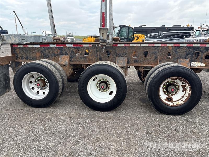 Deloupe 50 ft Quad/A Hayrack Log Trailer مقطورات أشجار