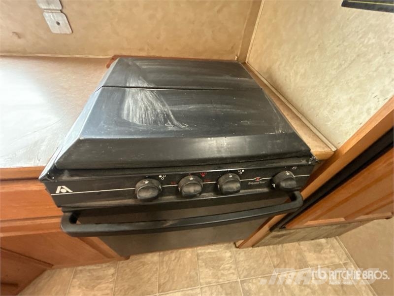 Denali 29 ft T/A Travel Trailer Інші причепи