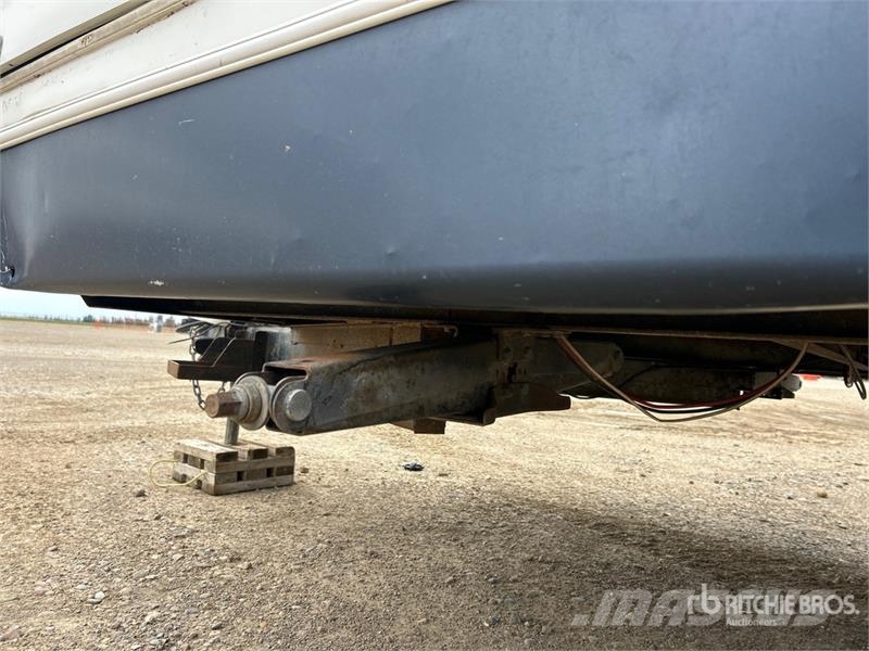 Denali 29 ft T/A Travel Trailer Інші причепи