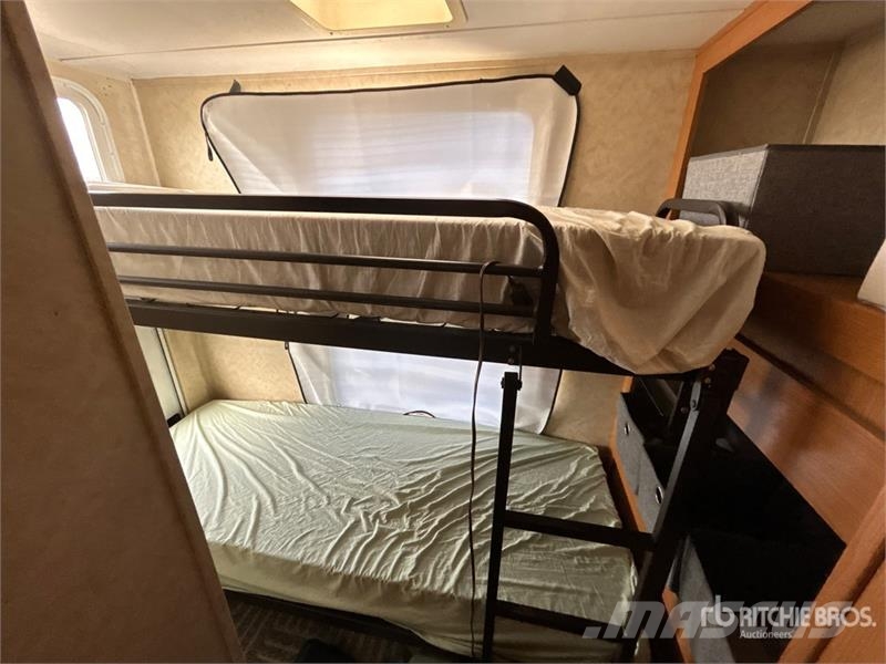 Denali 29 ft T/A Travel Trailer Інші причепи