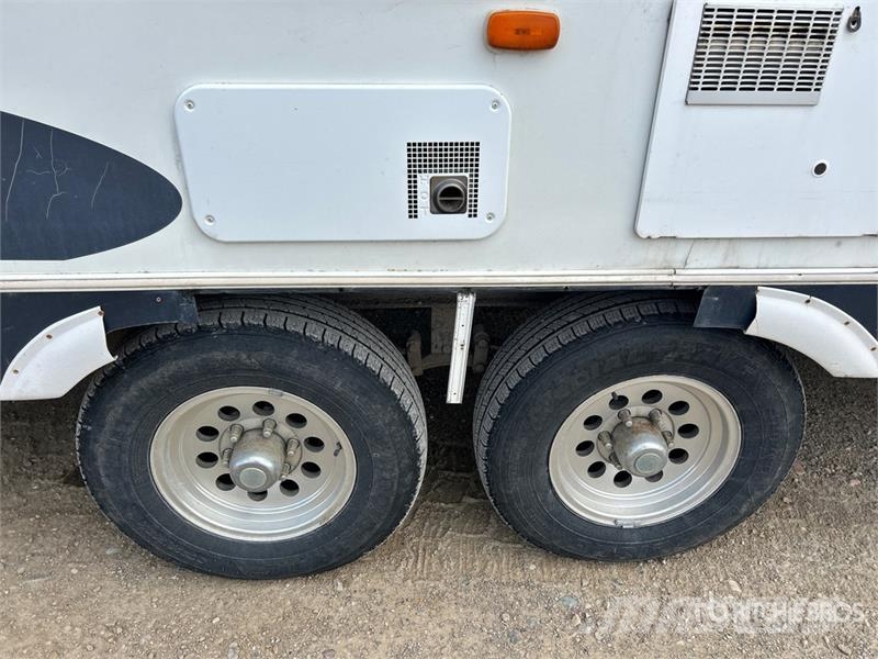 Denali 29 ft T/A Travel Trailer Інші причепи