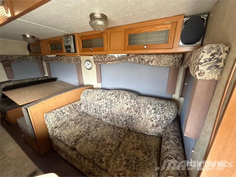 Denali 29 ft T/A Travel Trailer Інші причепи