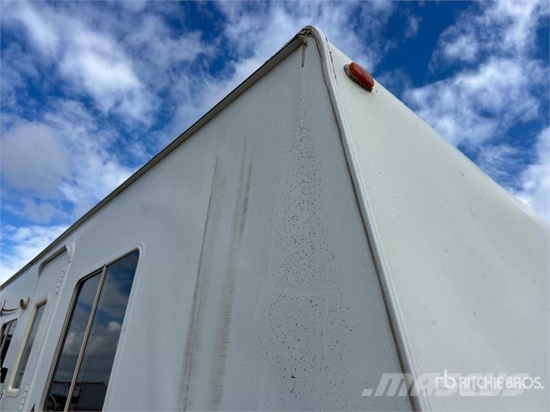 Denali 29 ft T/A Travel Trailer Інші причепи
