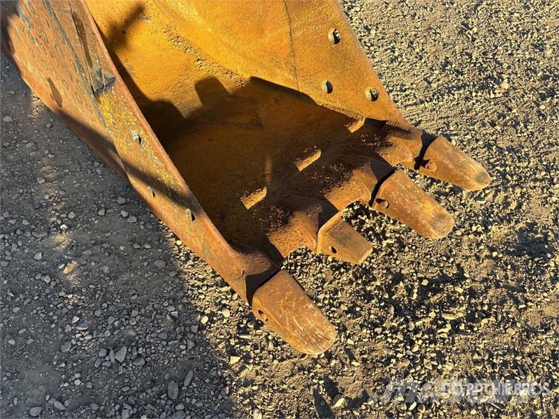 Destec 28 in Digging Excavator Bucket Cucharones