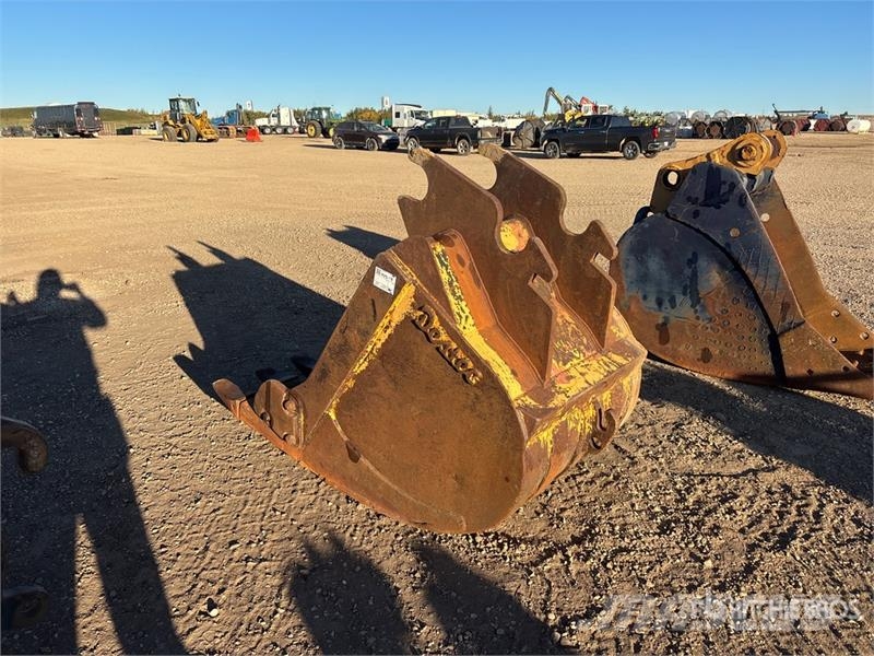 Destec 42 in Q/C Digging Excavator Bucket - Fits Komatsu  Cucharones