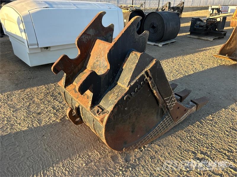 Destec 47 in Q/C Digging Excavator Bucket - Fits Komatsu  Cucharones
