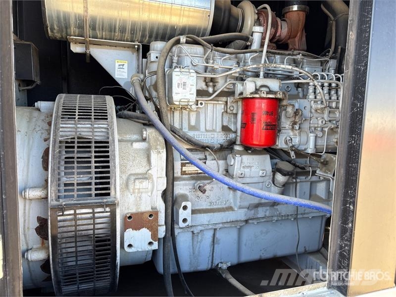 Detroit Diesel Diesel 4UA10 225 kW Skid-Mounted Generator  Generadores diésel