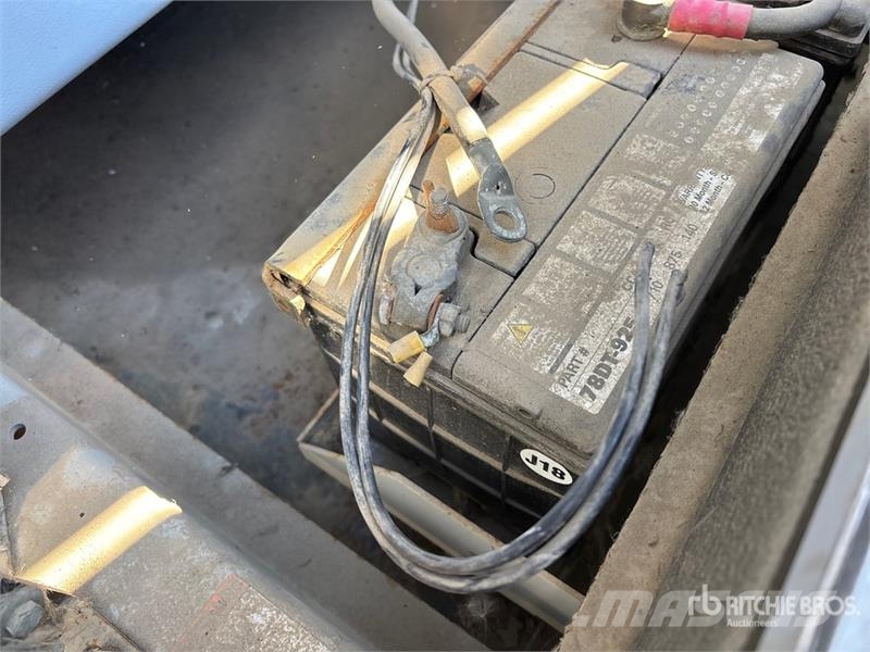 Detroit Diesel Diesel 4UA10 225 kW Skid-Mounted Generator  Generadores diésel