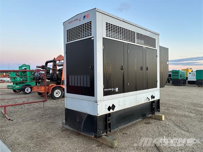Detroit Diesel Diesel 4UA10 225 kW Generator Set Dizel generatori