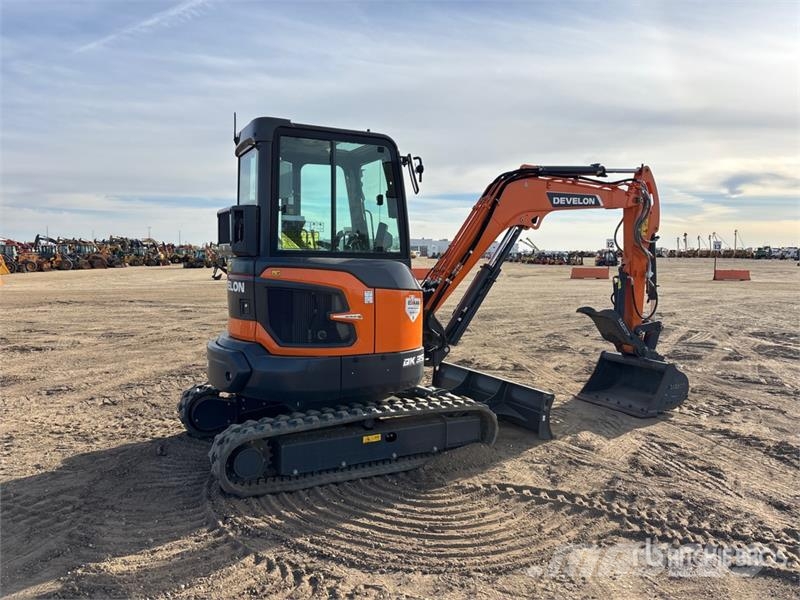 Develon DX35Z-7 Міні-екскаватори < 7т