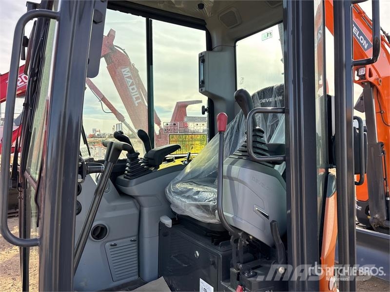 Develon DX35Z-7 Міні-екскаватори < 7т
