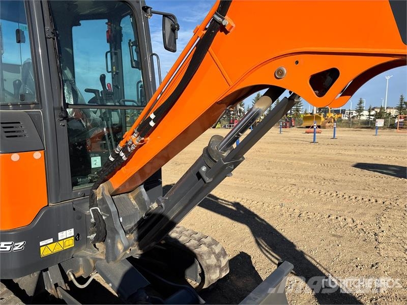 Develon DX35Z-7 Minibagger < 7t