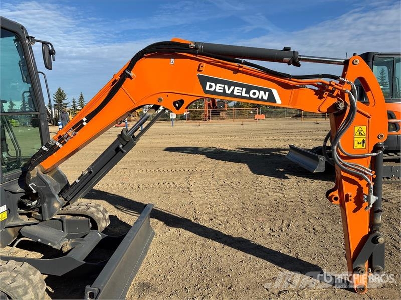 Develon DX35Z-7 Minibagger < 7t