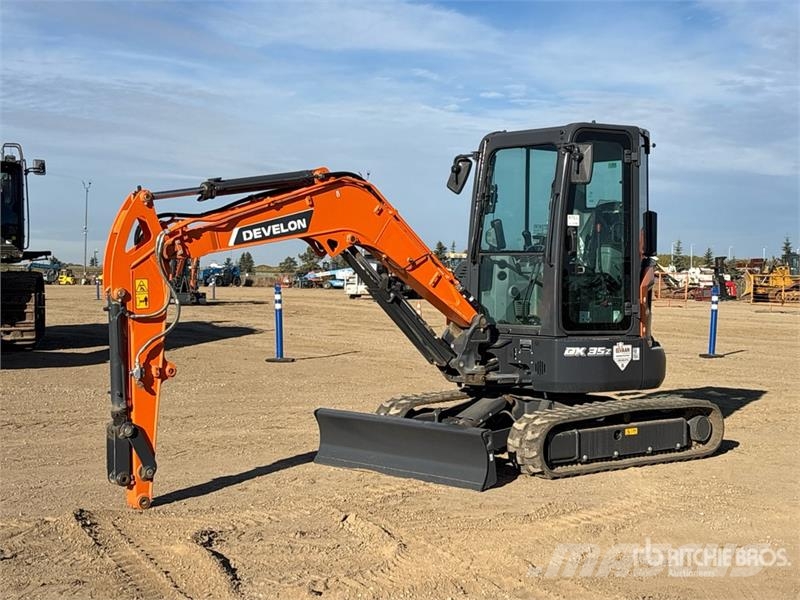 Develon DX35Z-7 Minibagger < 7t