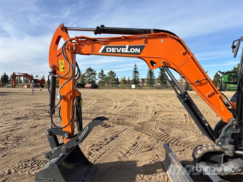Develon DX35Z-7 Міні-екскаватори < 7т
