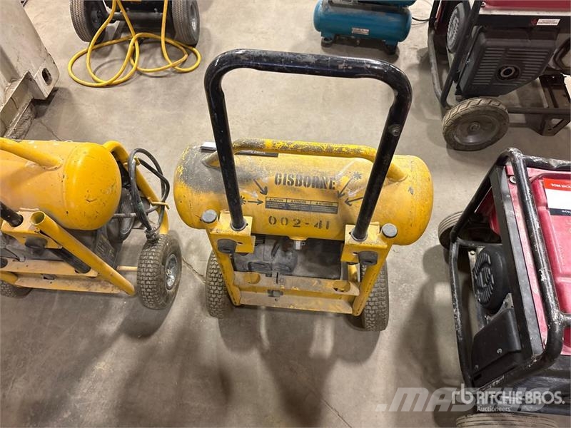 DeWalt D55146-CA 4.7 cfm Electric 4.5 gal Air Compressor مكابس