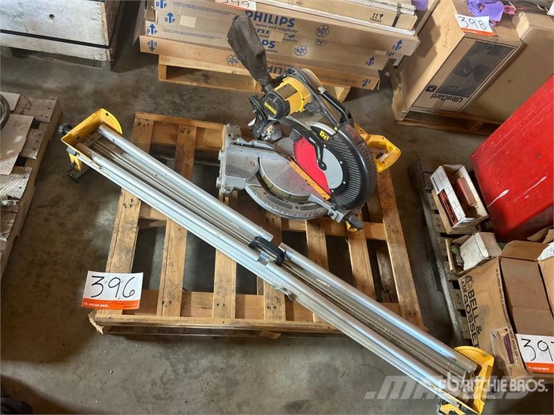 DeWalt DW716 12 in Mitre Saw & Saw Stand 其他组件