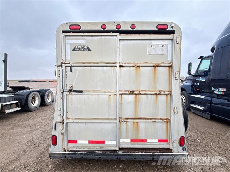  Dex 16 ft T/A Horse Trailer مقطورات نقل الحيوانات