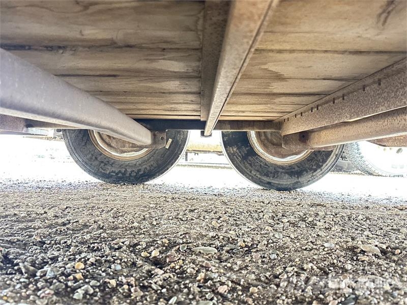 Dex 16 ft T/A Horse Trailer مقطورات نقل الحيوانات