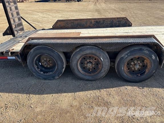 Diamond 20 ft Tri/A Equipment Trailer Трейлери колесного транспортного засобу