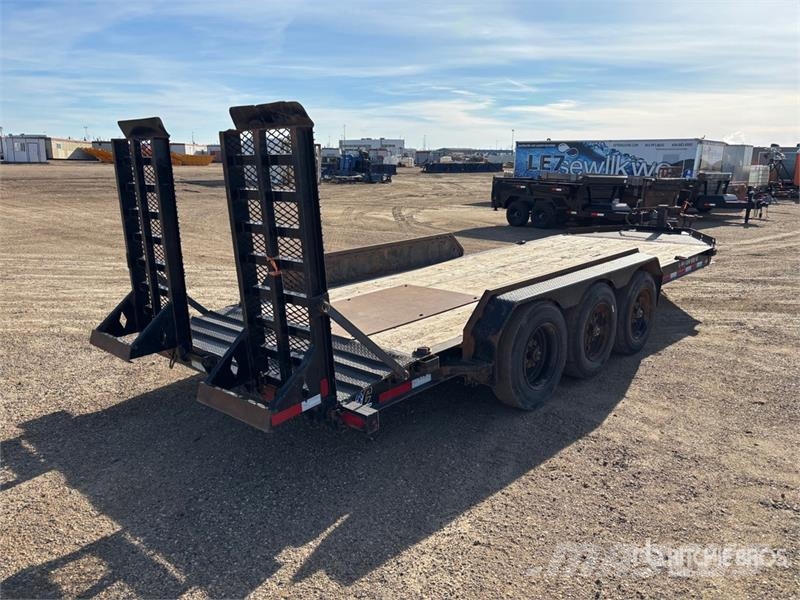 Diamond 20 ft Tri/A Equipment Trailer Трейлери колесного транспортного засобу