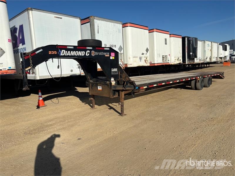 Diamond 35 ft T/A Gooseneck Equipment Trailer Oprijwagen