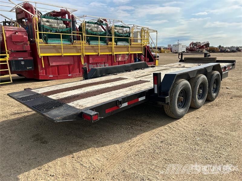 Diamond C 22 ft Tri/A Tilt Deck Trailer Plataformas bajas