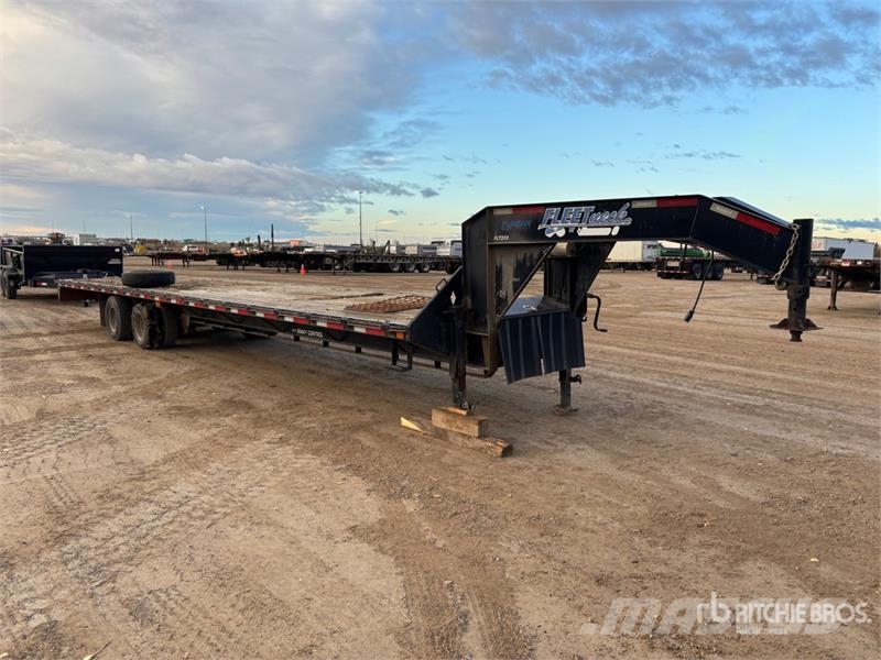 Diamond C 36 ft T/A Gooseneck Flatbed Trailer Flaksläp