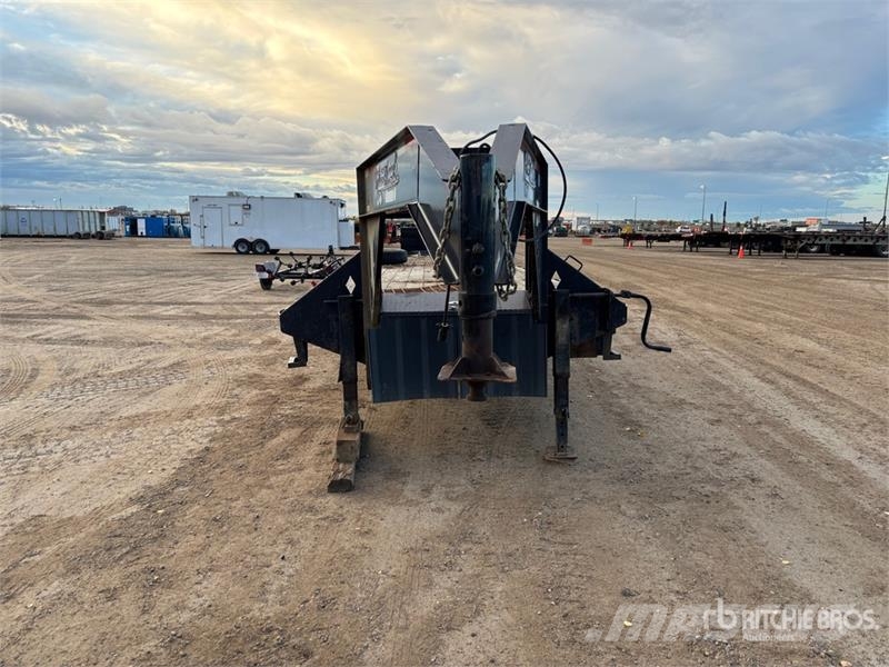Diamond C 36 ft T/A Gooseneck Flatbed Trailer Flaksläp