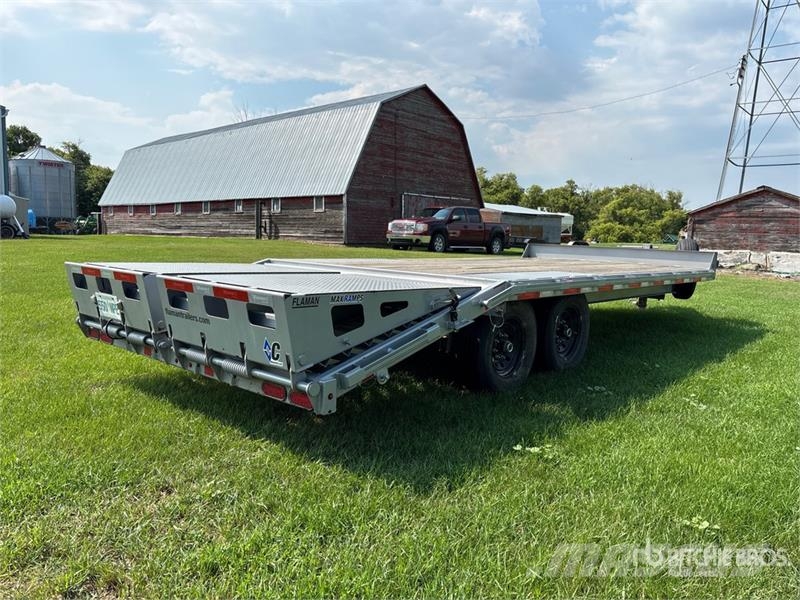Diamond C 7000 lb 20 ft T/A Equipment Trailer Auto pārvadāšanas treileri