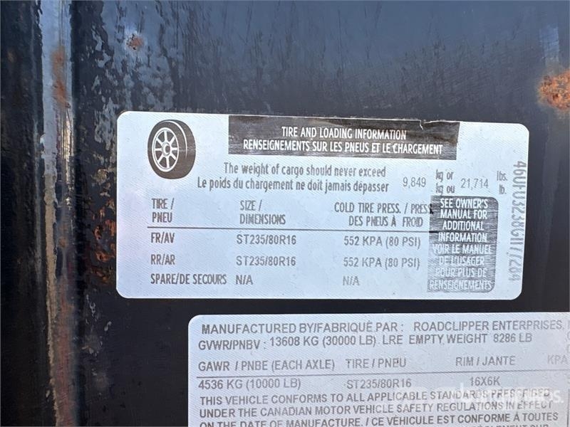 Diamond C Fleetneck 32 ft Tri/A Gooseneck Equipment Trailer مقطورات مركبات نقل