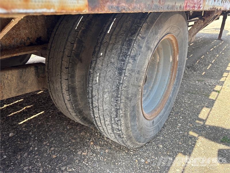 Diamond C Fleetneck 32 ft Tri/A Gooseneck Equipment Trailer مقطورات مركبات نقل