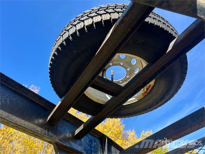 Diamond C Trailer 20 ft T/A Gooseneck Flatbed Trailer Причепи-платформи/бокове розвантаження