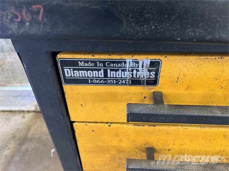 Diamond Industries 10 ft Workbench Kiti naudoti statybos komponentai