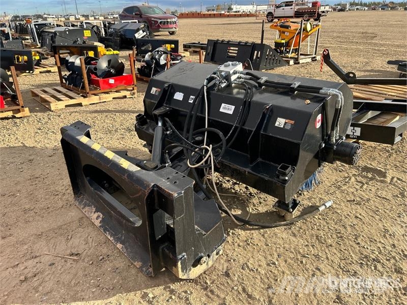 Dirt Trax 52 in Skid Steer Broom Щітки