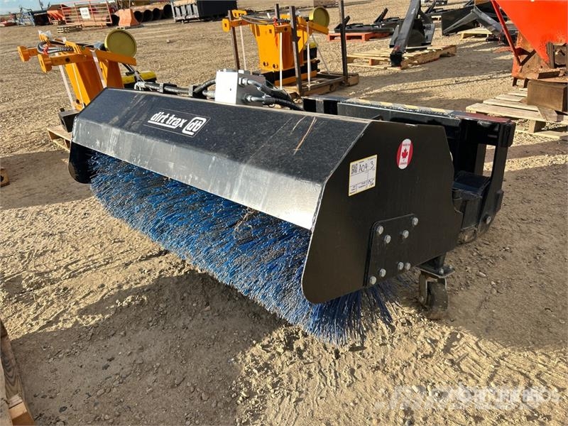 Dirt Trax 52 in Skid Steer Broom Щітки