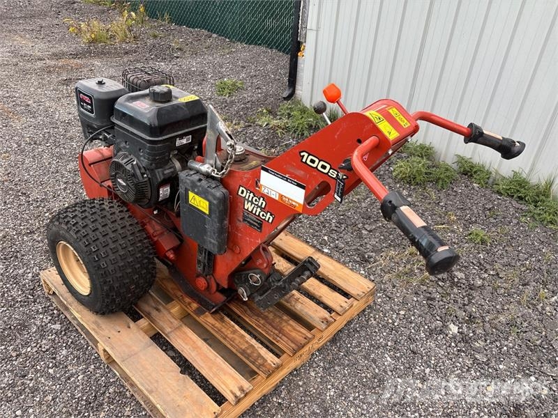 Ditch Witch 100SX Plugovi