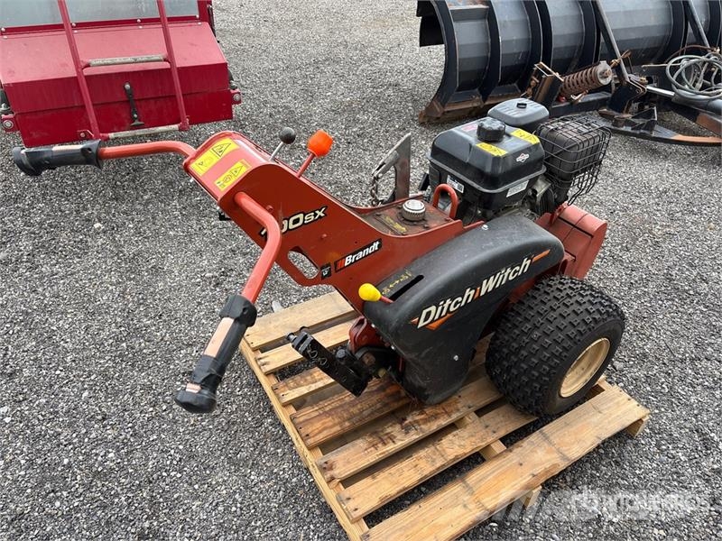 Ditch Witch 100SX Plugovi