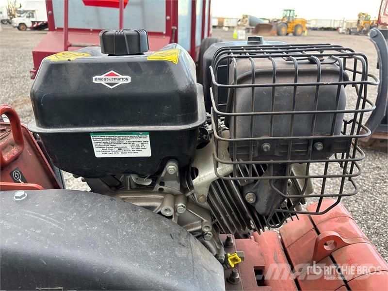 Ditch Witch 100SX Plugovi