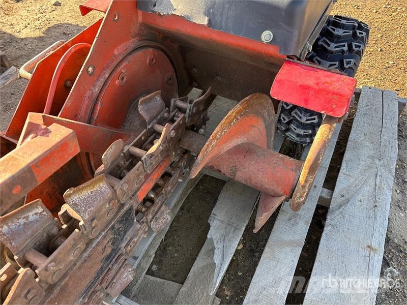 Ditch Witch 1330H Pinnaselõikurid