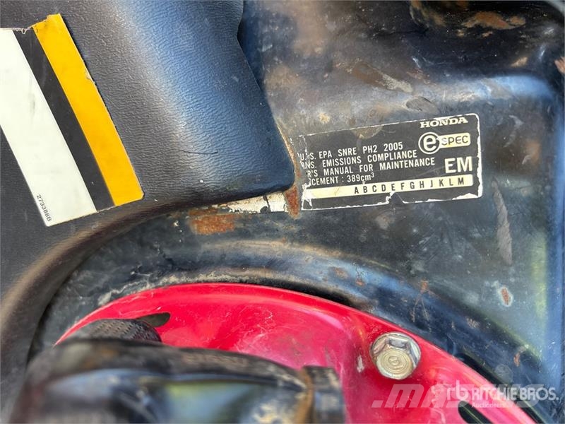 Ditch Witch 1330H Pinnaselõikurid