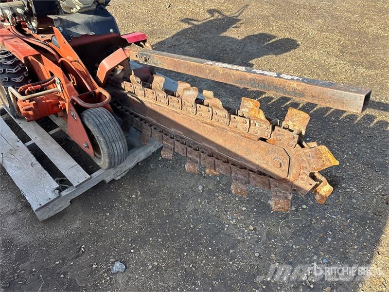 Ditch Witch 1330H Pinnaselõikurid