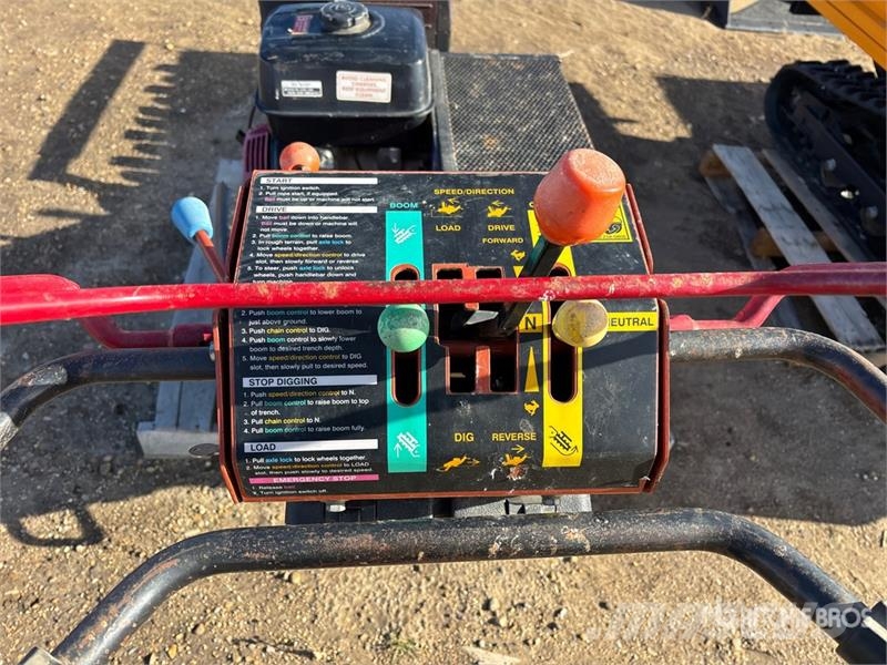Ditch Witch 1330H Pinnaselõikurid