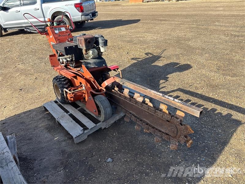 Ditch Witch 1330H Pinnaselõikurid